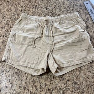 Old Navy elastic waist Shorts in Light Beige tan shorts XL cotton